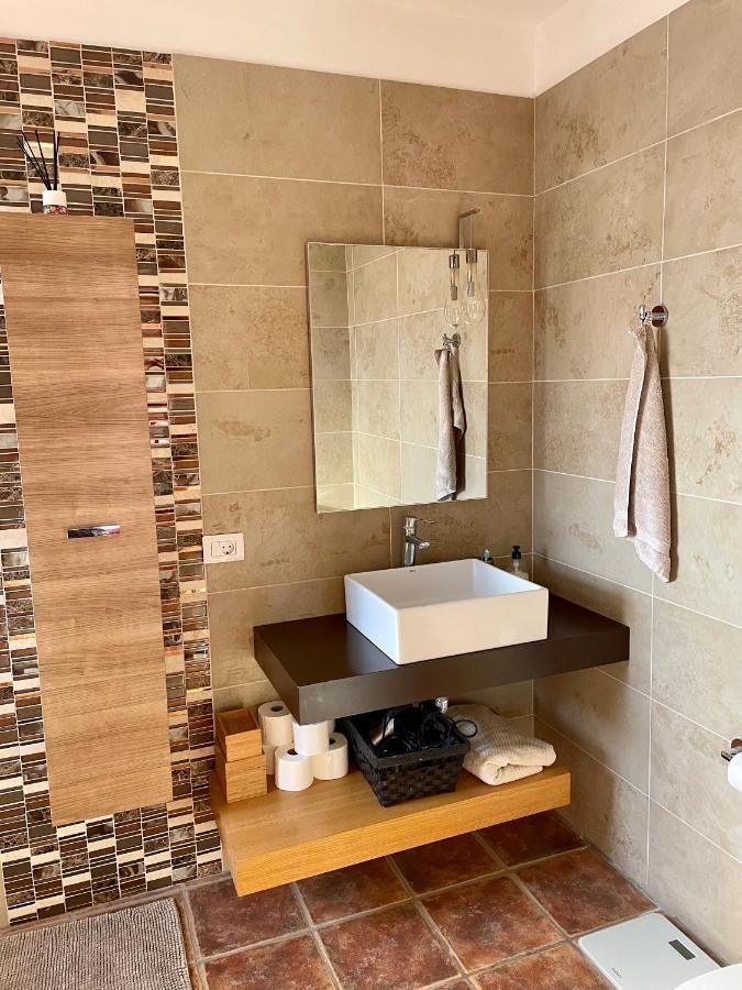 Villa Consuelo - Quiet Location Close To Resorts Buzanada المظهر الخارجي الصورة
